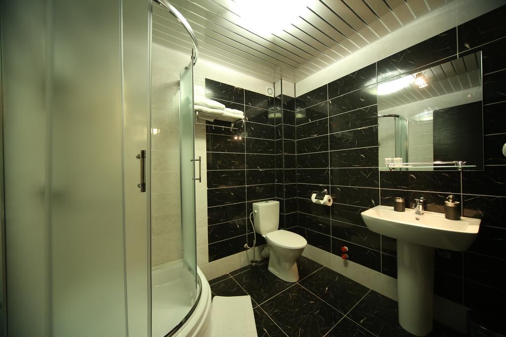 Continental Hotel Кутаїсі Номер фото