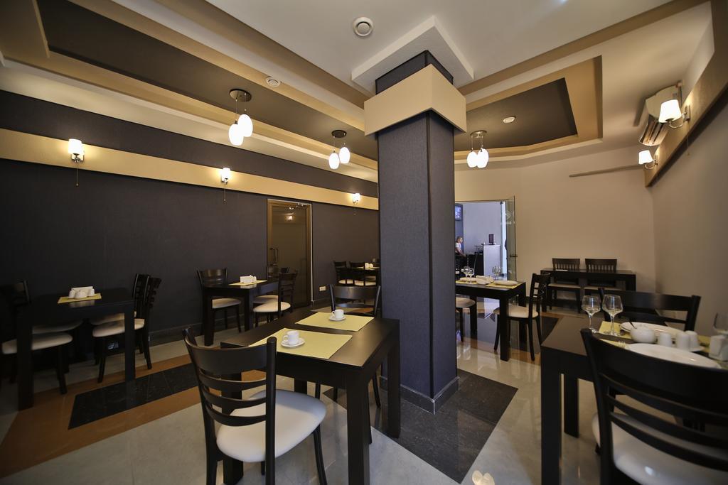 Continental Hotel Кутаїсі Екстер'єр фото