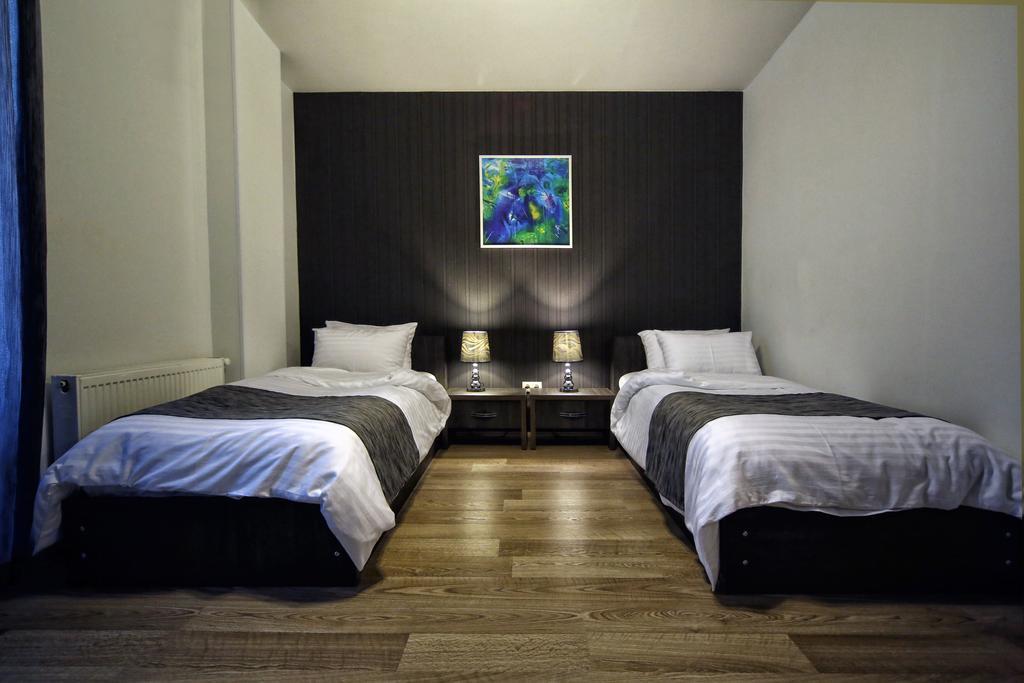 Continental Hotel Кутаїсі Екстер'єр фото