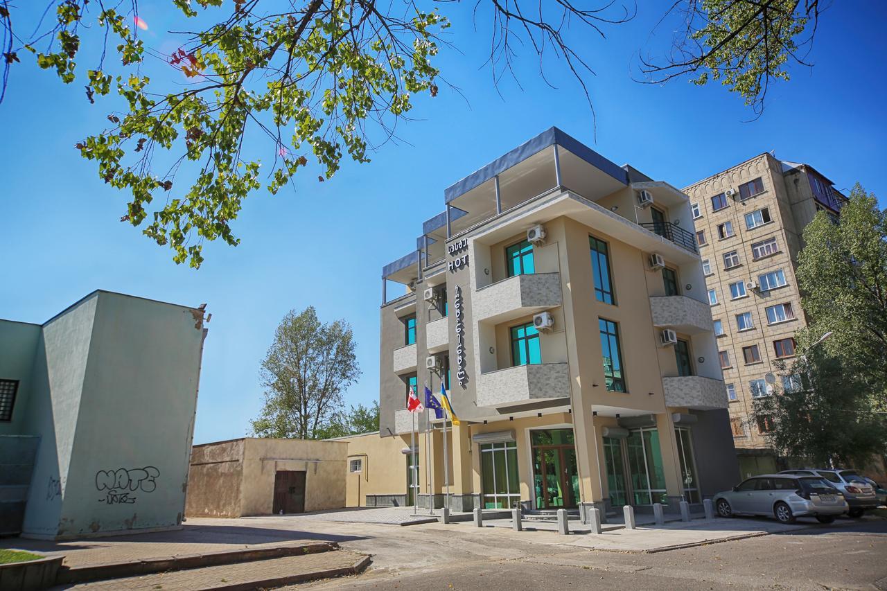 Continental Hotel Кутаїсі Екстер'єр фото