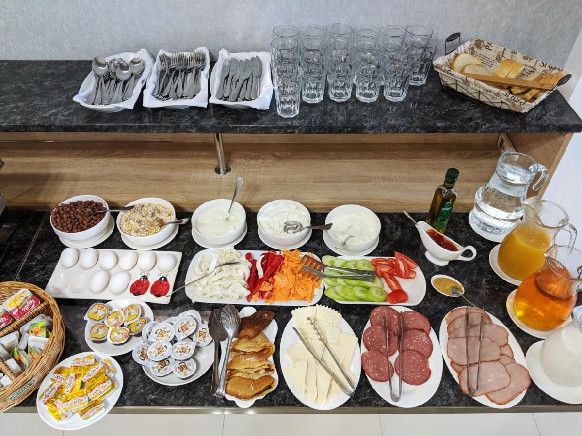 Continental Hotel Кутаїсі Екстер'єр фото