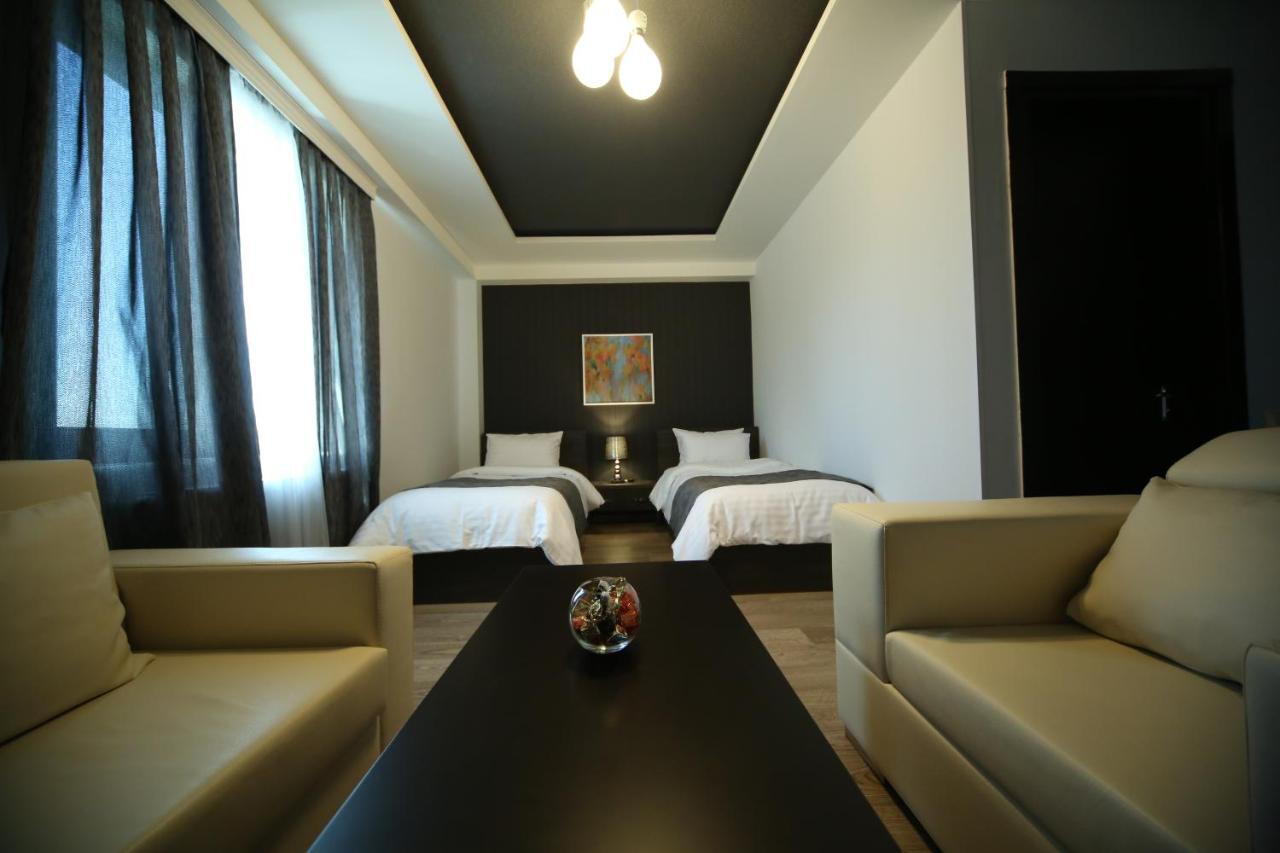 Continental Hotel Кутаїсі Номер фото